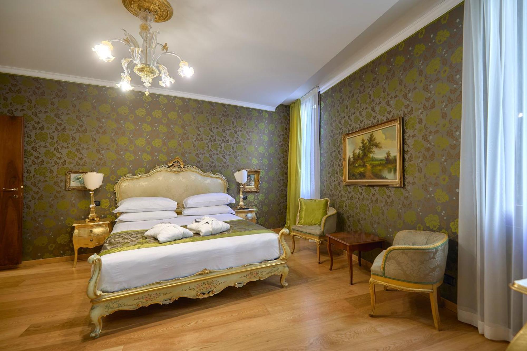 Ai Cherubini Venezia Rom bilde